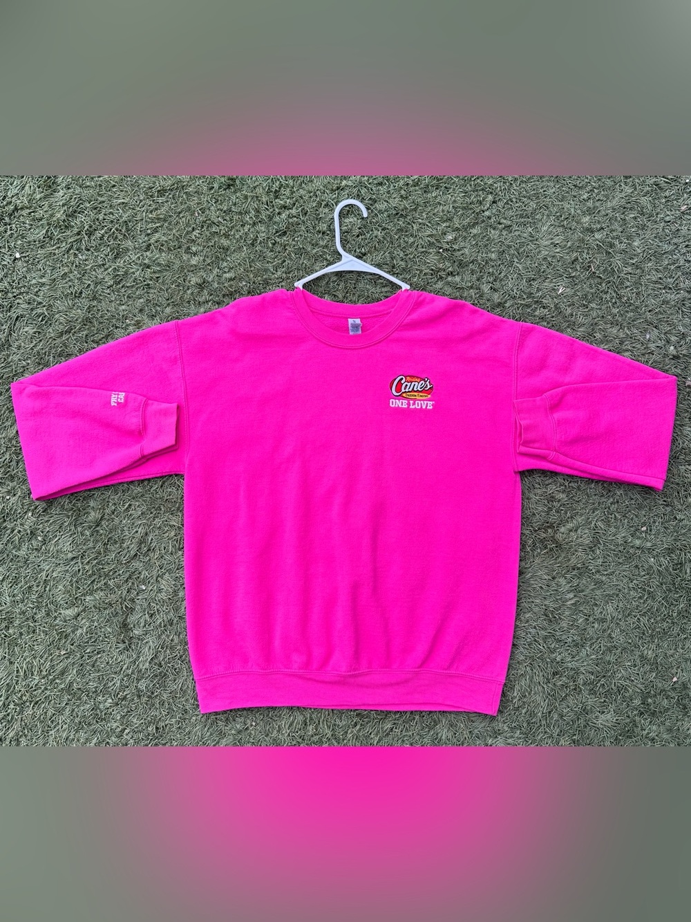 Raising Cane’s Hot Pink Crewneck Sweatshirt – Size Large – Used